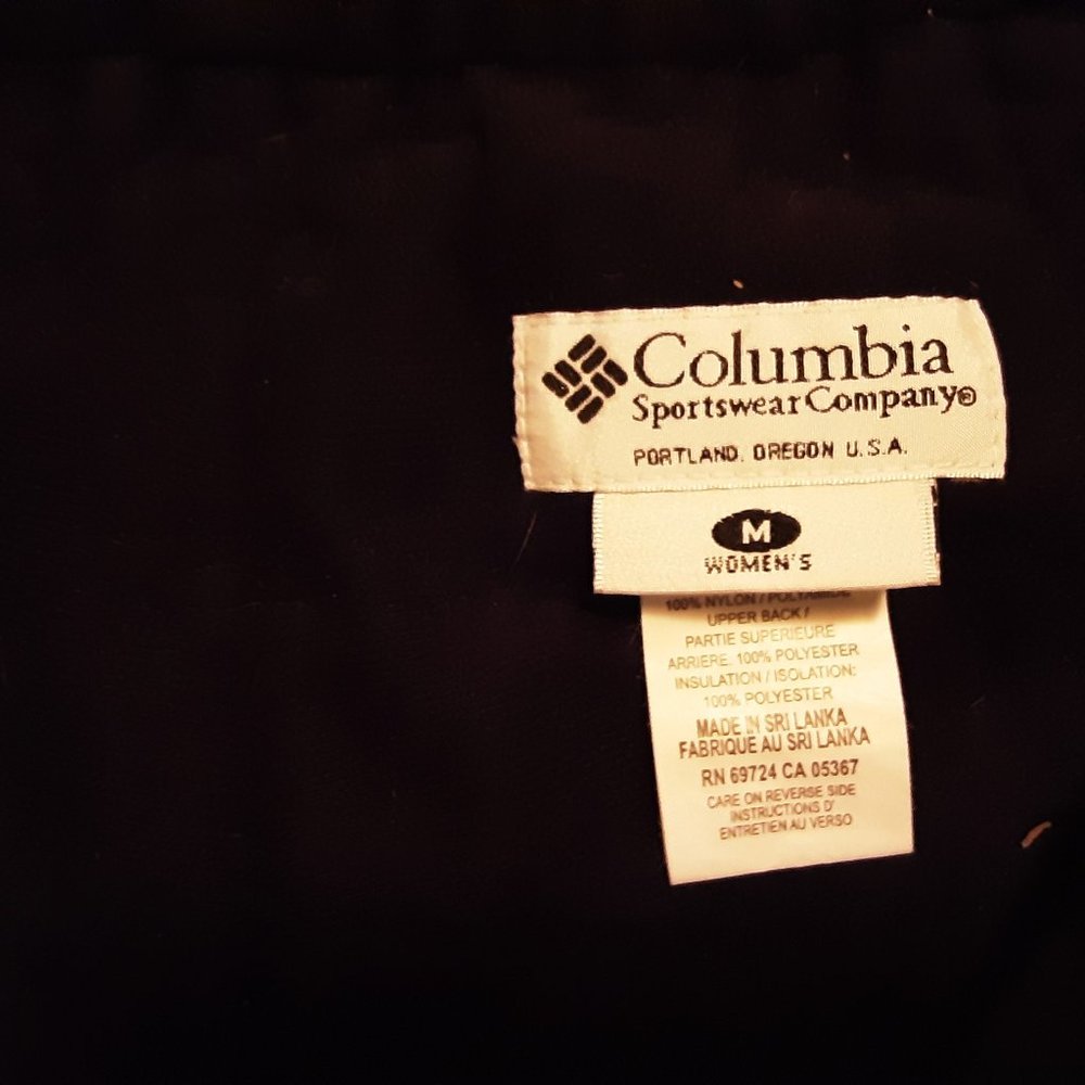 Ladies Columbia Skipants -Size MEDIUM